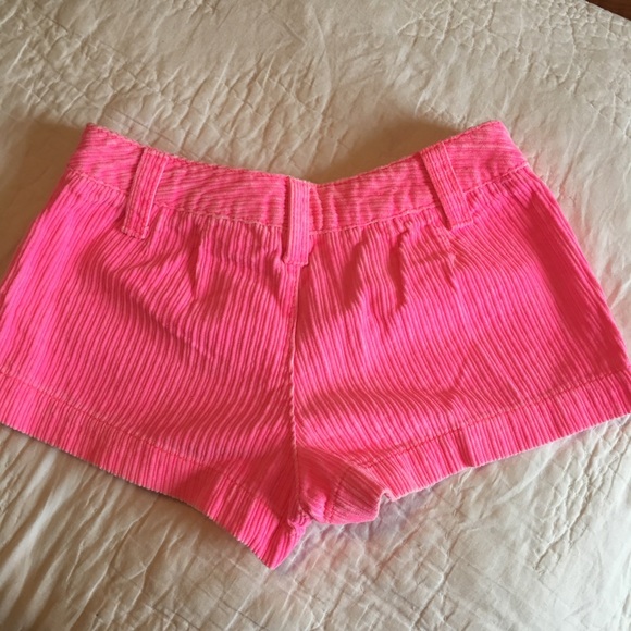 Hot pink shorts 💕 - Picture 3 of 4